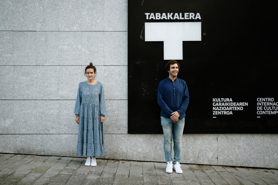 NOVIOS EN SU PREBODA EN DONOSTI SAN SEBASTÍAN