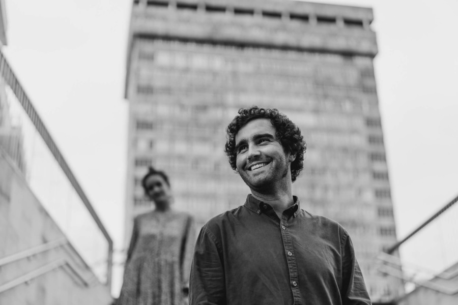 NOVIOS EN SU PREBODA EN DONOSTI SAN SEBASTÍAN