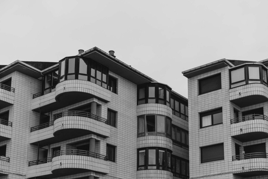 NOVIOS EN SU PREBODA EN DONOSTI SAN SEBASTÍAN